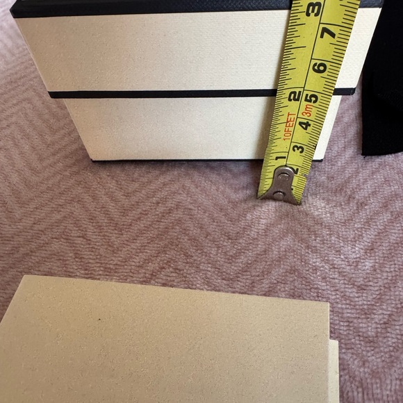 New Jo Malone Gift Set - box, two bags, two ribbons, perfume sample - Picture 9 of 16